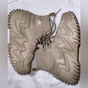 Converse Run Start, size 6.5, beige like new, refer to the photos